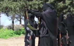 Džihad niso le moški: IS ima tudi sadistični "ženski gestapo"