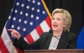 WikiLeaks objavil govore Clintonove bankirjem z Wall Streeta