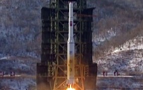 Severni Koreji je spodletel še en poskus izstrelitve rakete