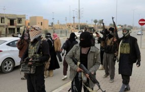 Džihadisti IS v Mosulu za živi ščit ugrabili 550 družin