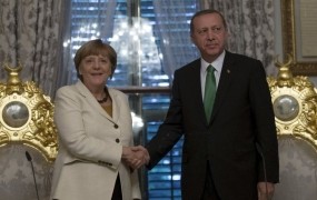 Nemške prepovedi zborovanj v podporo Erdoganu so razkurile Ankaro