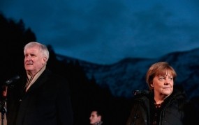 Seehofer je CSU in CDU pozval k skupnemu boju proti levici