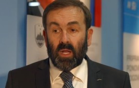 VIDEO: Poslancu Zvonku Lahu do vstopa v Novo Slovenijo zrastla brada