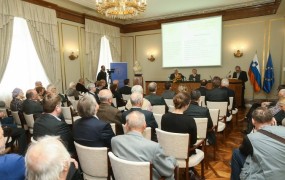 Črne napovedi novorevijašev: Dezintegracija EU po poti Jugoslavije
