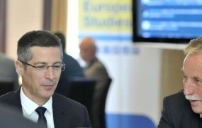 Boris Novak ostaja na čelu Pošte Slovenije še pet let