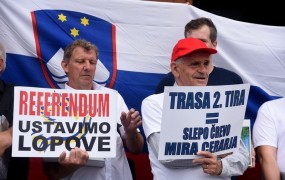 Vili Kovačič gre na ustavno sodišče: referendum naj bo na isti dan kot predsedniške volitve