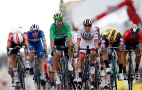 Tour de France bi prestavili za en mesec, start bi bil 25. julija v Nici