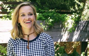 Reese Witherspoon se vrača k žanru romantičnih komedij: za Netflix bo posnela kar dve