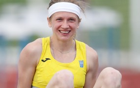 Tina Šutej je v Franciji postavila slovenski rekord v skoku s palico