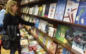 Vrnitev napisanih: kampanja poziva k obisku knjigarn in nakupu knjig