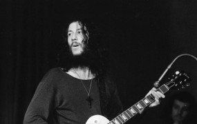 Umrl je soustanovitelj legendarnih Fleetwood Mac, kitarist Peter Green