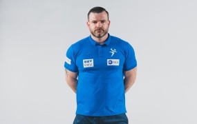 Sašo Djurić, zdravnik slovenskih rokometašev: Hitel sem iz sobe v sobo in delil igralcem potrebna zdravila