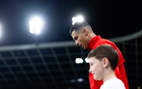 Ronaldo zmagal: Juventus mu mora plačati skoraj 10 milijonov evrov
