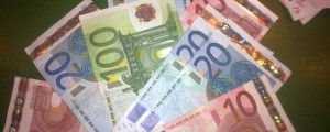 Obresti na slovenske obveznice malenkost navzdol