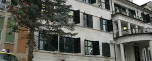 Dvojčka umrla zaradi nezadostne komunikacije med zdravniki