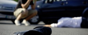 V Mislinji voznik osebnega avtomobila do smrti povozil pešca