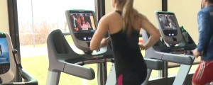 Seksi ritka in napet trebuh, kajne?