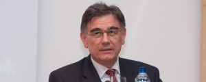 Pravniki večinsko v bran Brglezu, Pirnat zadržan