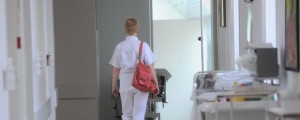 Kritično pomanjkanje medicinskih sester: na UKC Ljubljana kar zaprli oddelek