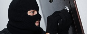 Vandali v Novem mestu ukradli defibrilator
