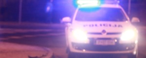 Usodno srečanje z drevesom; cesta še vedno zaprta