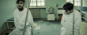 2Cellos končala na psihiatriji zaradi histerije