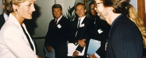 Princesa Diana je lizala led in ga pomeljivo gledala