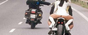 Kar gola na motorju