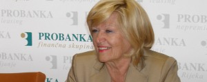 Banka Slovenije bi morala že prej odvzeti licenco Pajenkovi in Lahovi