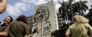 Papež Frančišek in Che Guevara z ramo ob rami