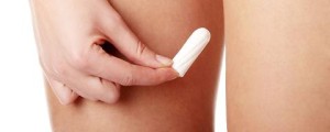 Tamponi namočeni v alkohol - rezultat? Popolnoma pijane najstnice!