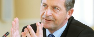 Erjavec pokazal dokumente o nakupu stanovanja na Hrvaškem