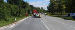 Škofja Loka: 18-letnica skozi rdečo v nesrečo