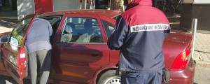Redarji lahko po novem uporabljajo razpršilec in telesno silo