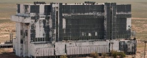 Sredi puščave srhljiva zapuščena tovarna. V njej pa šokantno odkritje!