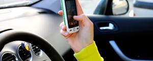Klasična navigacija ali navigacijska aplikacija na telefonu?