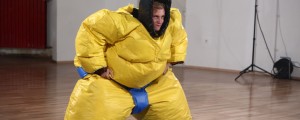 Gostilna išče šefa: tekmovalci postali sumo borci