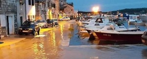 VIDEO: Kaos v Dalmaciji; Šibenik pod vodo
