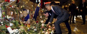 Obama je v tišini postal pred dvorano Bataclan