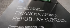 Grajani in pohvaljeni - Kako zadovoljni smo s finančno upravo?