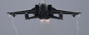 Britanci že bombardirajo Islamsko državo