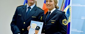Policistka Tina Maze: 'Nihče ne želi oslepeti ali izgubiti roke čez noč'