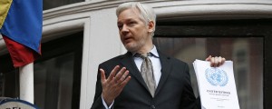 Assange: Clintonove in Islamsko državo financirajo isti ljudje