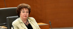 Bizjak Mlakarjeva Cerarju očitala vzvišenost in odstopila