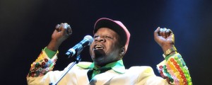 VIDEO: Umrl je afriški glasbenik Papa Wemba