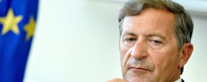 Erjavec interpelacije ne podpira, v NSi pričakujejo njen odstop