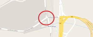 Tovornjakar zbil in povozil peško