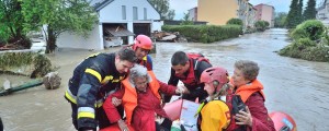 FOTO in VIDEO: Katastrofalne poplave in nove smrtne žrtve