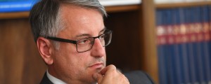 "Takega papirja v normalni državi ne moreš podpisati"
