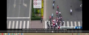 VIDEO: Pešec povzročil množičen padec kolesarjev